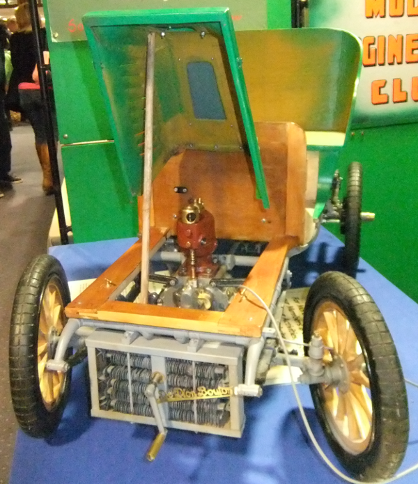 1903 De Dion Motor Car under the bonnet